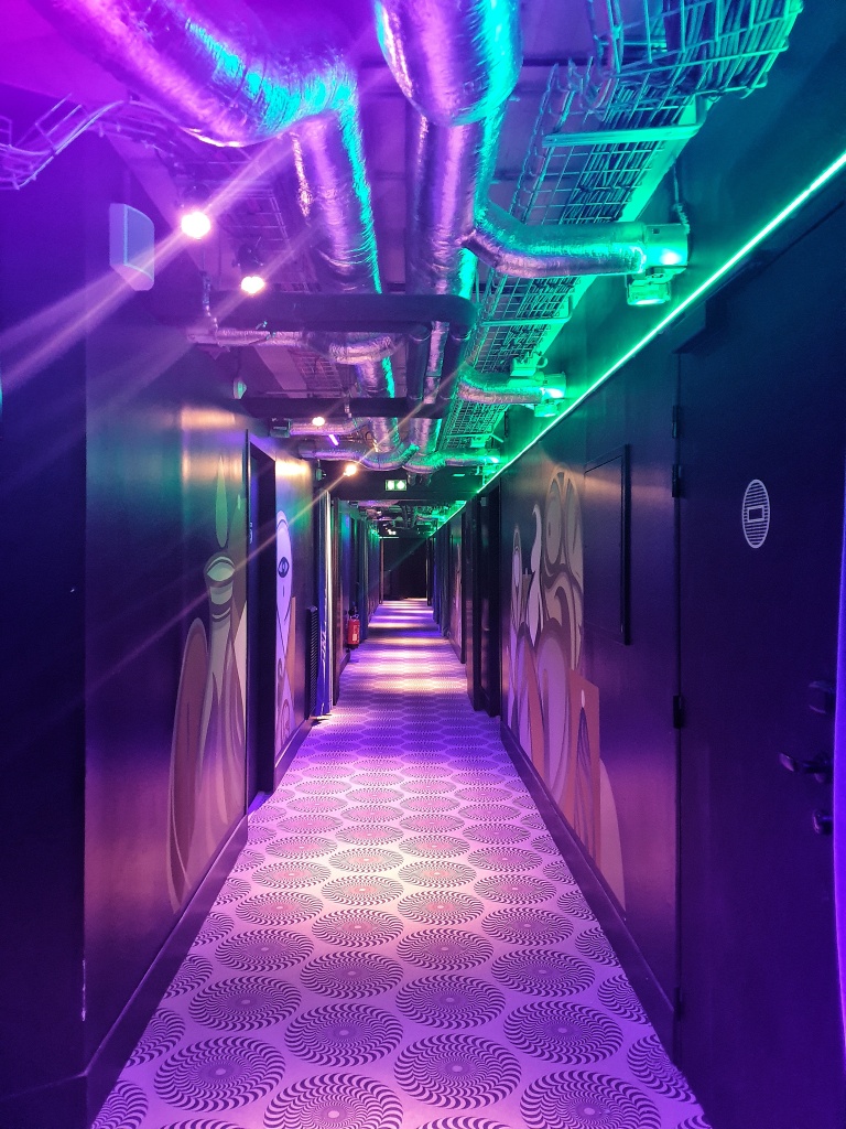 Corridor at Jo&Joe - very psychedelic 